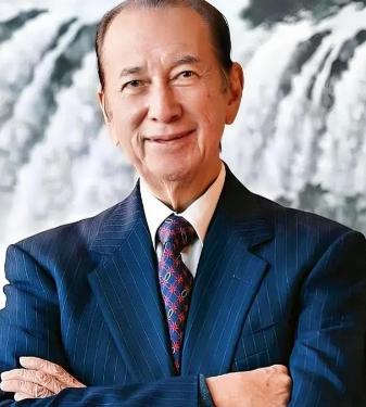 赌王何鸿燊生前曾讲过：“等你赢了2000万打算走时，赌场不会拦你。可就在你转身那