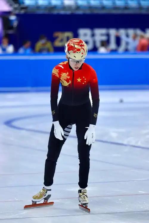 中国短道速滑米兰冬奥会首日比赛大胜!2月10日，在米兰冬奥会短道速滑女子500