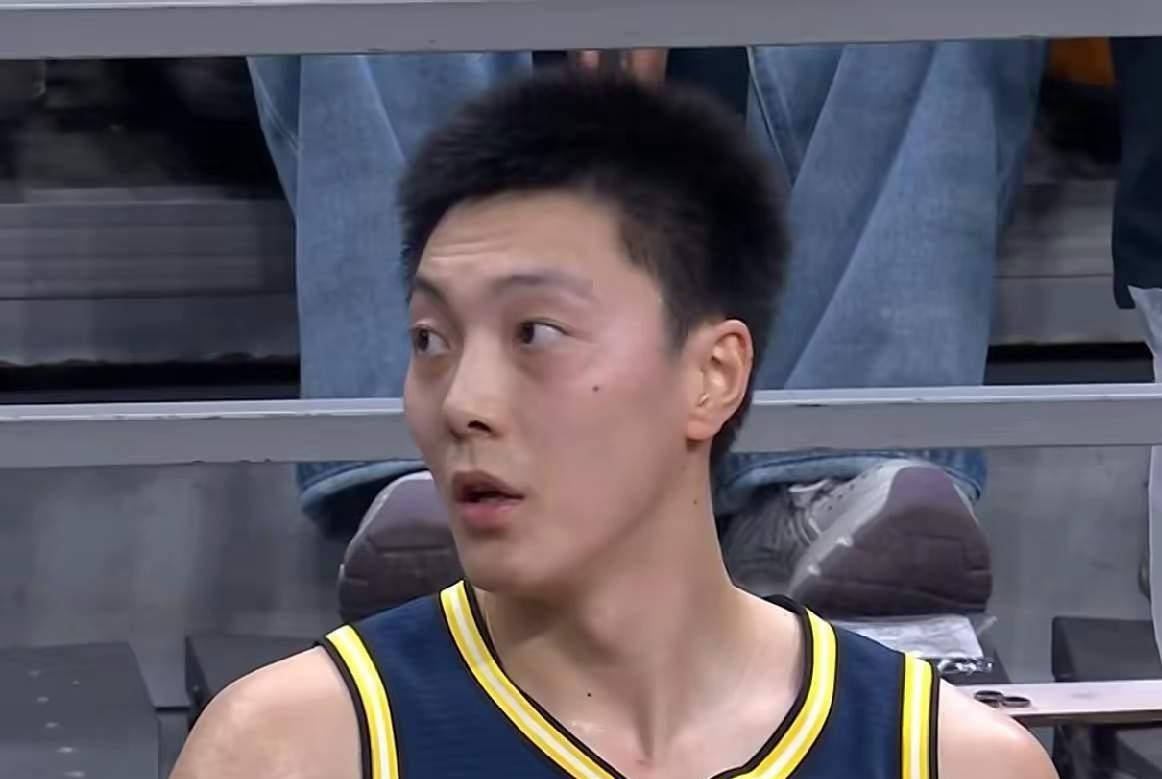 杜锋才是这支广东队的最大短板！重返帅位后直接带队遭遇三连败，执教表现堪称灾难，这