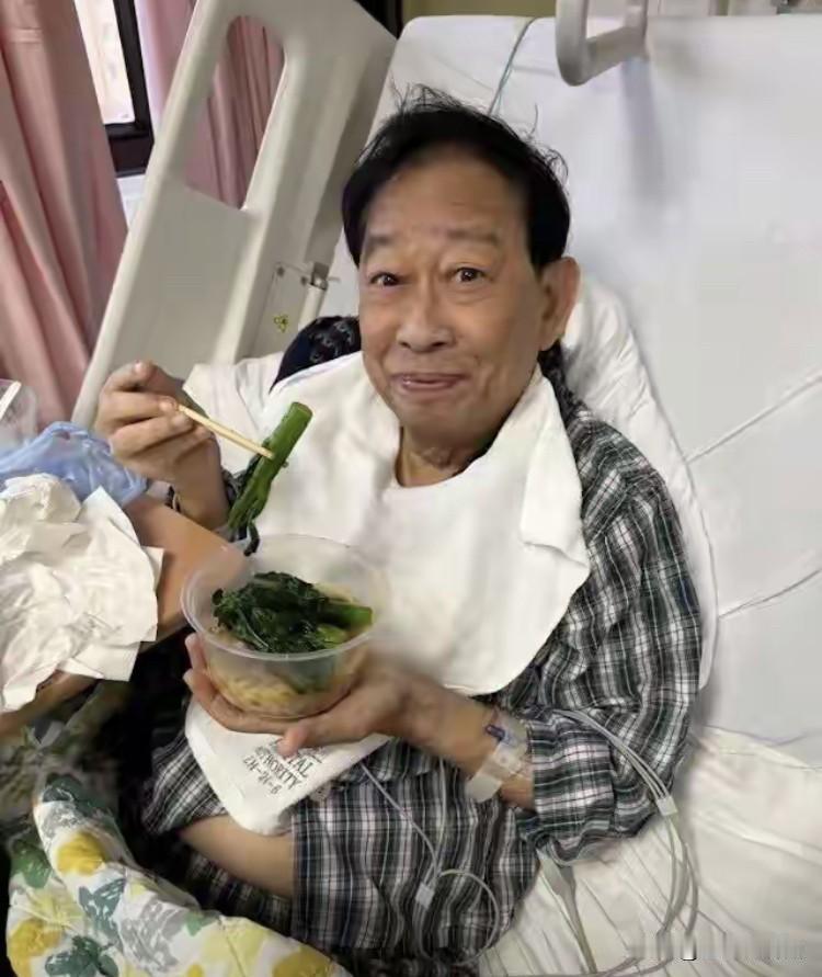 香港一位填词人去世，好多网友发文吊唁，主要他的作品，知名度太高了……我给