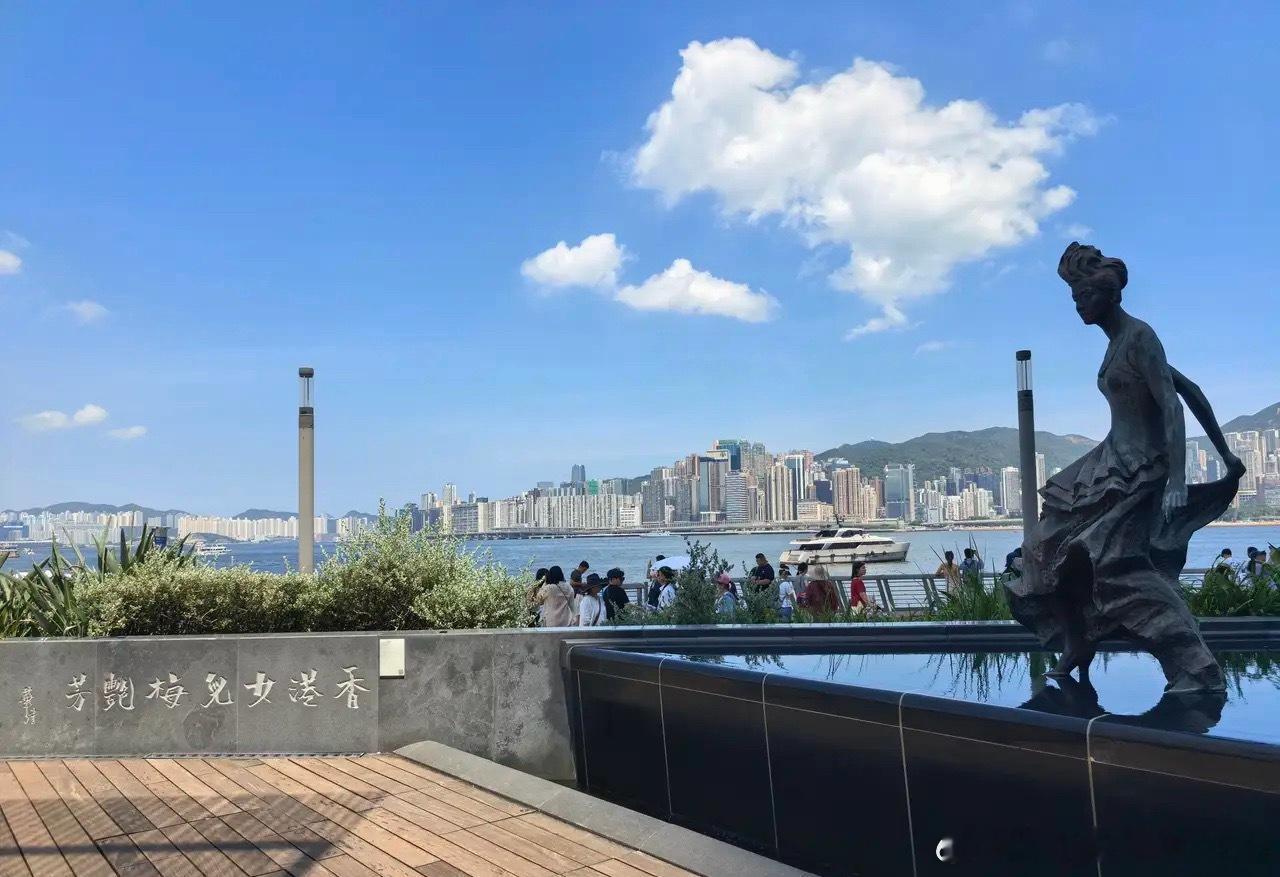 1、为什么要用5–10年不用的闲钱投资股票？核心原因：股票短期无法预测，长期