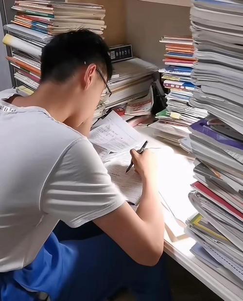 一位教育学家说：“上了高中，你会发现：​1.现在的高中不是育人，是选人。