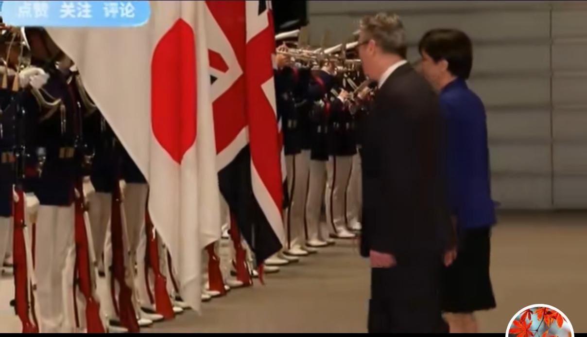 外国政要访问日本，需要向日本国旗行鞠躬礼这一陋习，迟早会成为日本外交路上的绊脚石