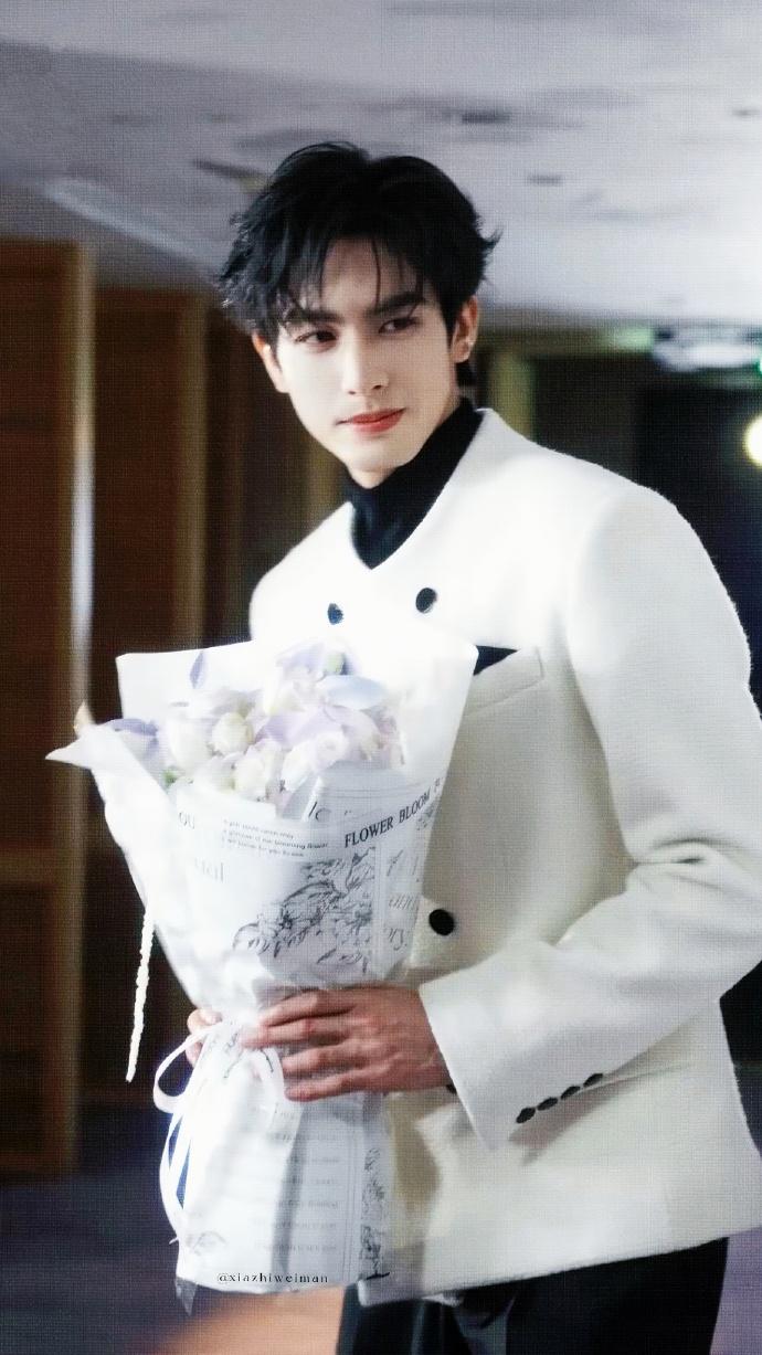 不多说了，内娱史上最伟大的售后，骄阳似我我会一辈子褒奖你(正片+花絮版)