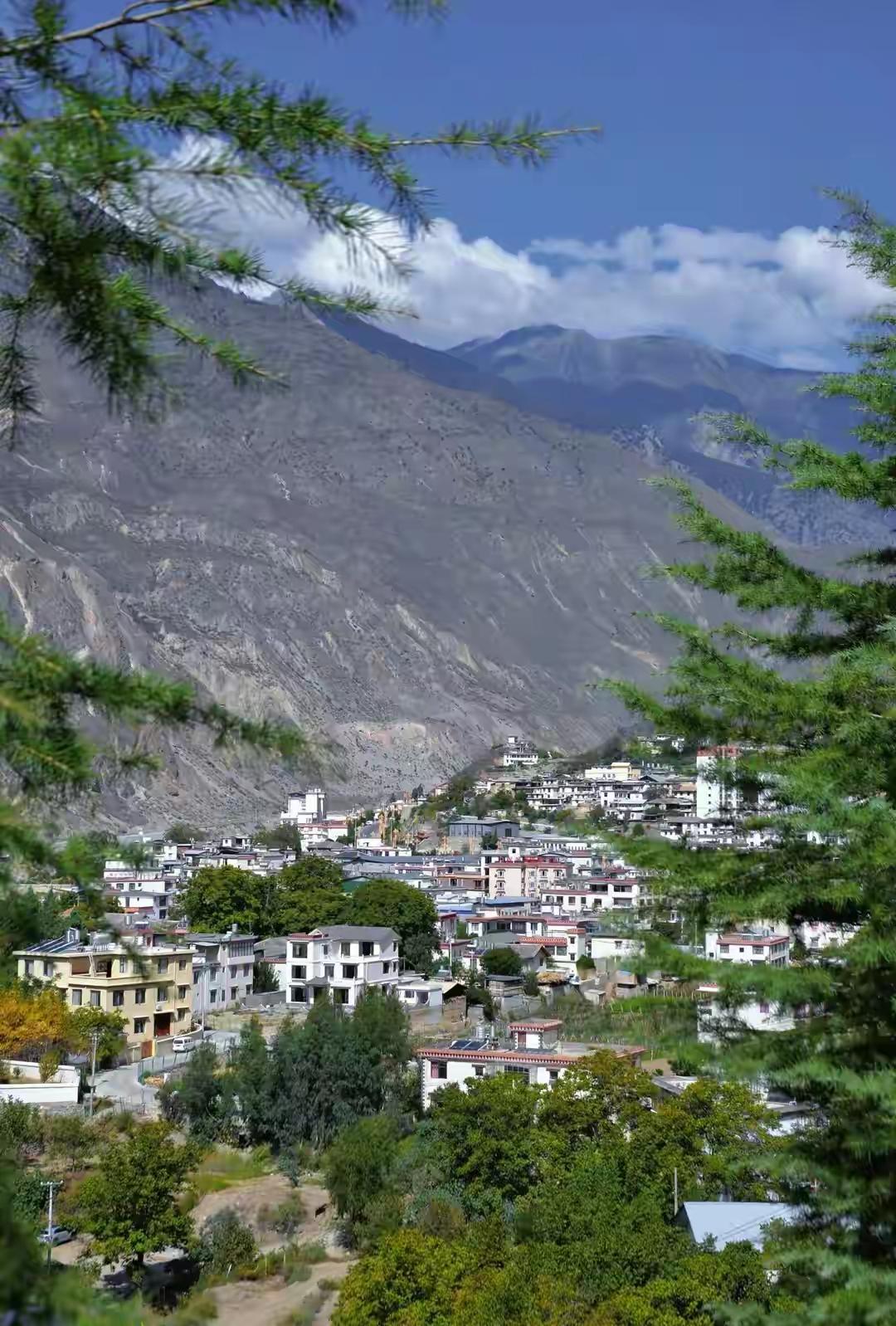 70后大叔20天5000块跑完滇藏线：2026年，摩托才是进藏最优解老周，7