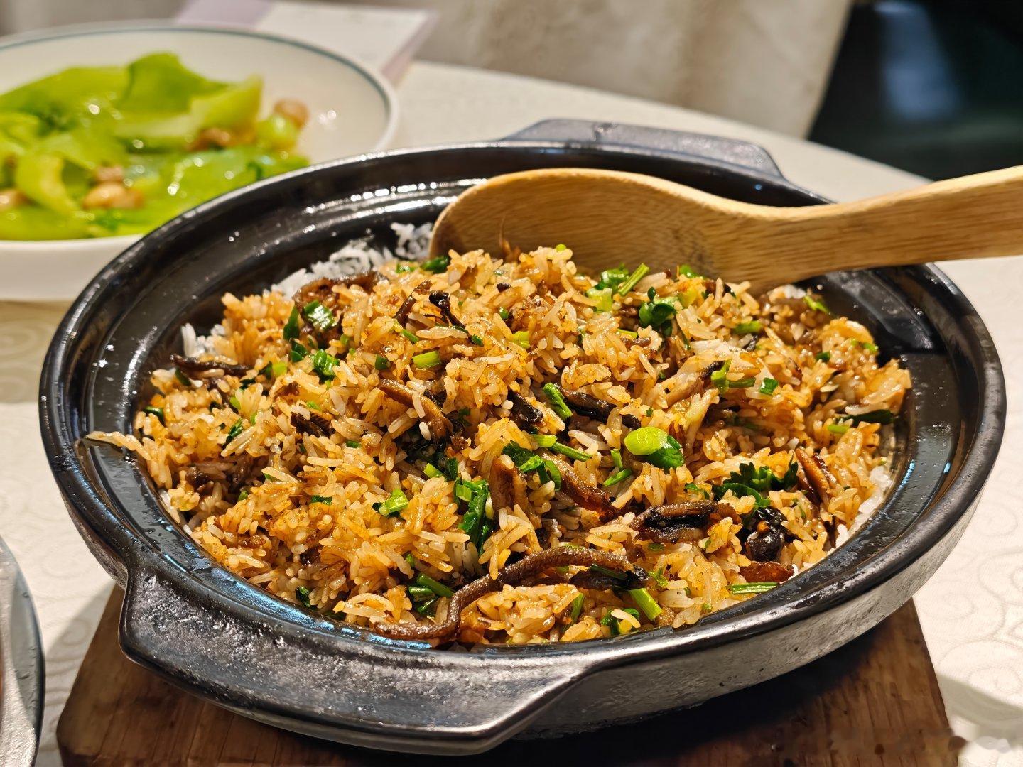 这一窝台山黄鳝饭，真是吃到我心坎里去了事已至此,先吃饭吧