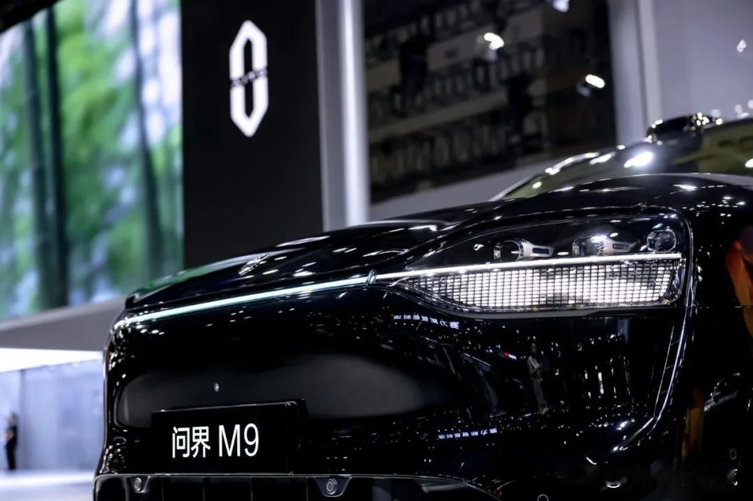 灵魂到底该在谁手里？问界卖爆了，赛力斯却亏了18个亿。上半年卖了16万辆，M9