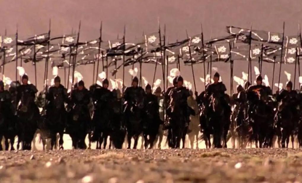 西方衰亡祸根埋下！中国有个“大杀器”，老外学不来！有没有一种可能，中国这么能打，