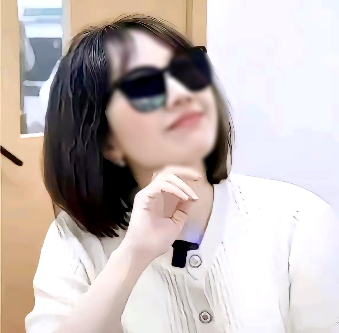 让曾医生沦陷的并不是具体的人，而是院长头衔曾医生主动和副院长陷入了沙发情事，