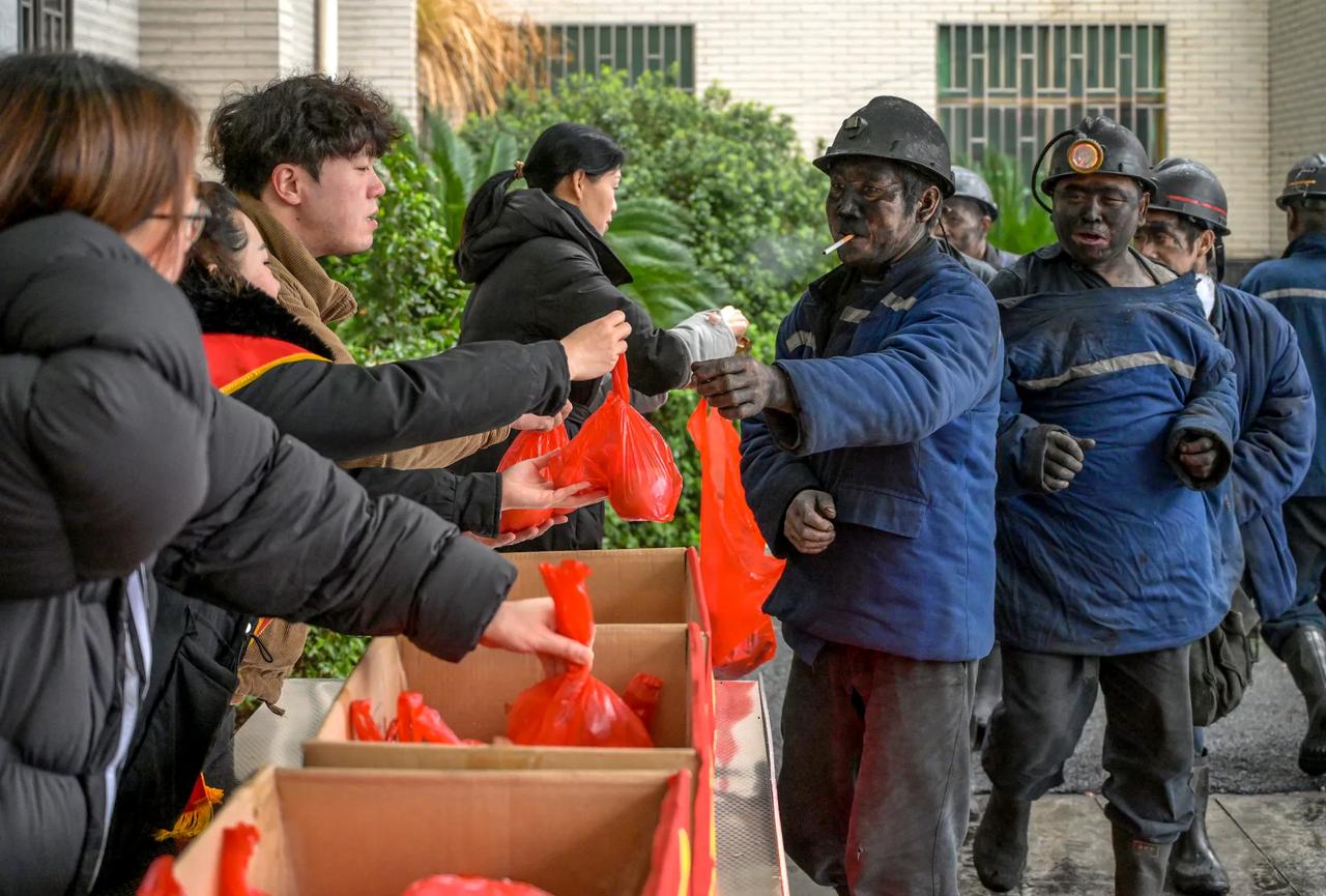 湘煤与湖南能源集团合并，煤矿行业将大规模退出？近日，湘煤集团与湖南能源集团的合