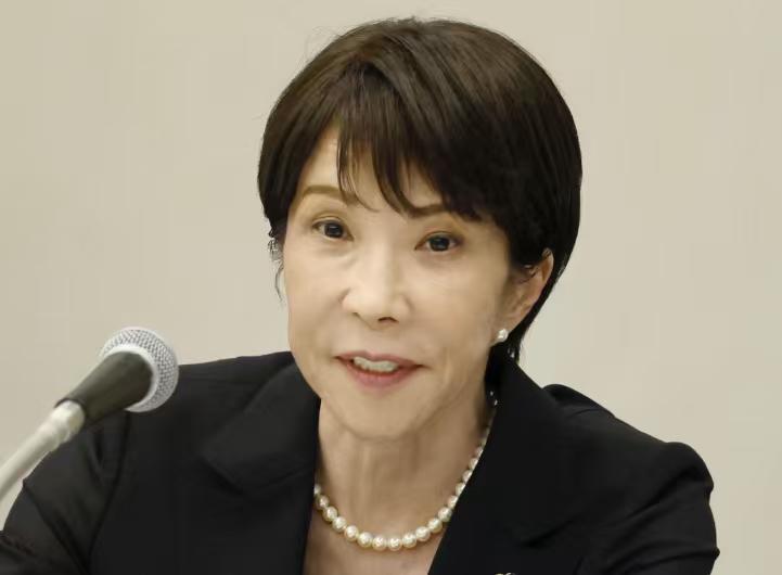 又被批，日本首相扛不住！根据日本共同社、央视新闻的报道，就在今天（8月10日）