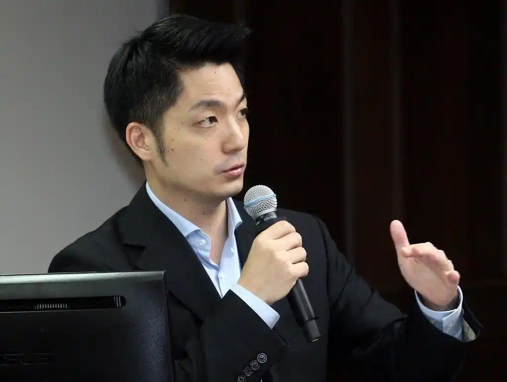 蒋万安一家被围攻，郑丽文扯开民进党当局遮羞布 岛内2026年台北市长选战，蒋