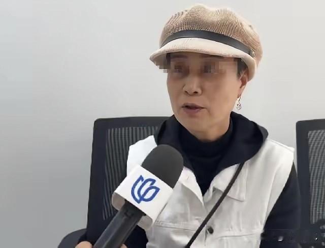 上海，顾女士拿着两张28年前在建设银行的定期存款单去取钱，却被告知存单时间太长需