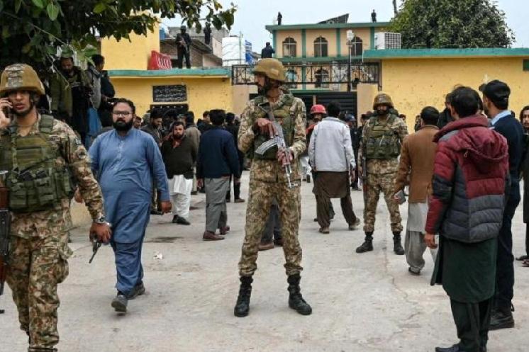 2月6日，伊斯兰堡一处宗教场所发生自杀式爆炸袭击，已致31人遇难、约170人受伤