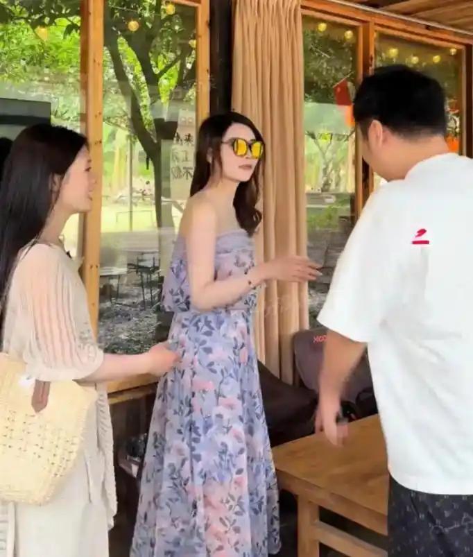 30岁美女相亲提4个条件，得知男方负债当场变脸，小伙冷笑：再美也不要！在湖南
