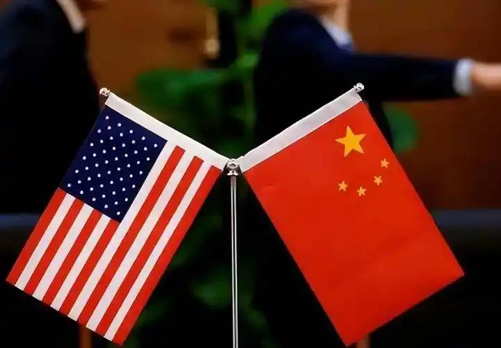 为什么中美明明承受着全球压力，却还要硬着头皮打这场经济战？说到底，美国之所以主