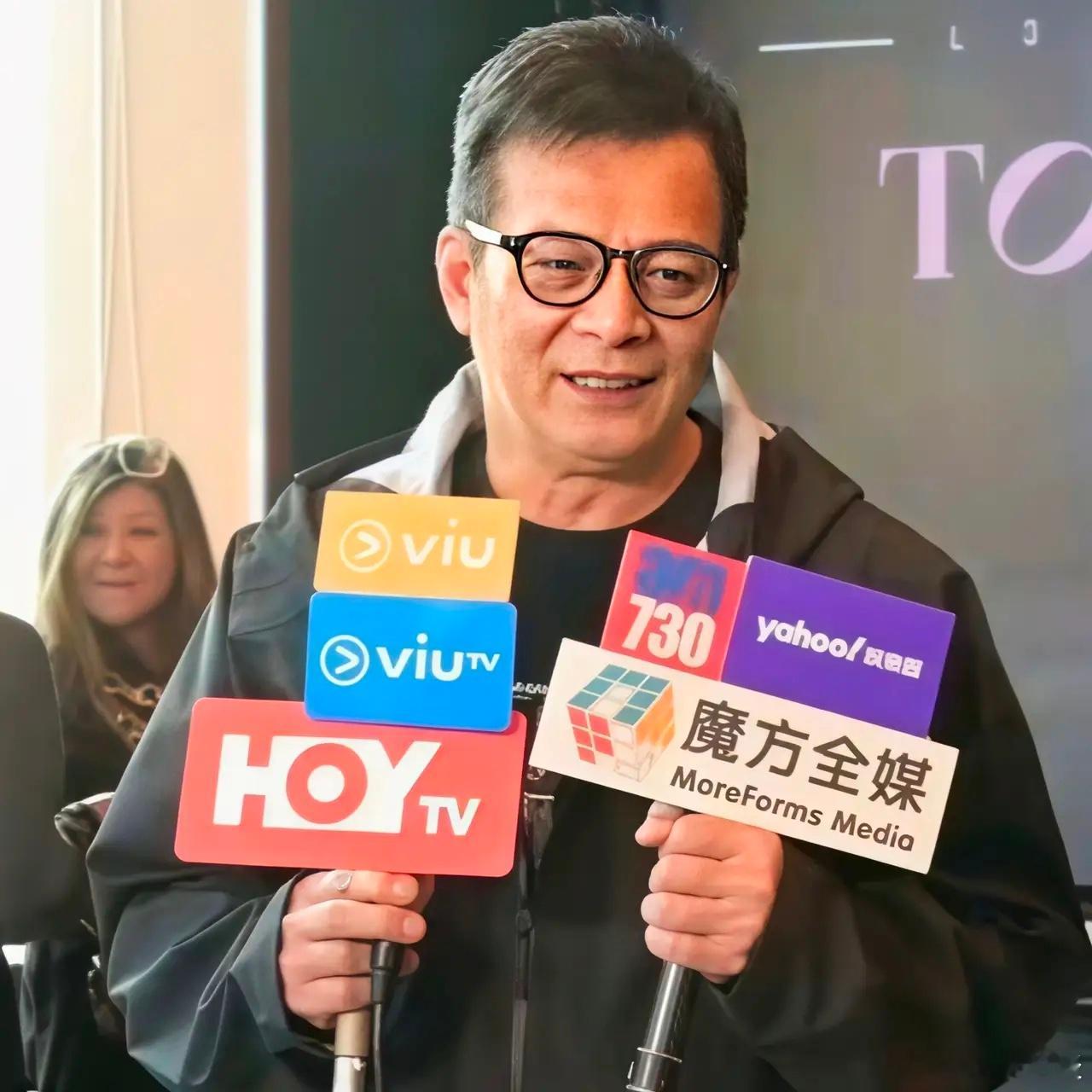 终于知道，黄日华为啥不拍戏了，不是老了，也不是没资源，而是他说根本回不到以前巅