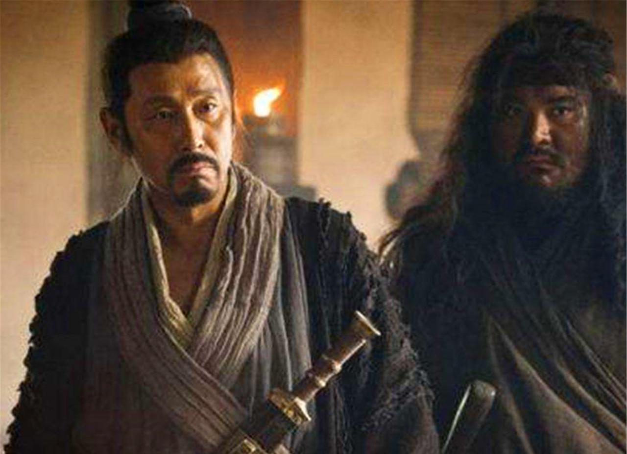 刘邦称帝后，项羽部将丁固仗着对刘邦有救命之恩，不顾兄长季布的阻拦，前去邀功请赏。
