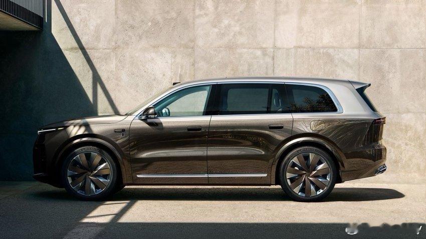 全新一代理想L9全新理想L9工信部参数曝光，这波是跨代进化！车长超5米2，22