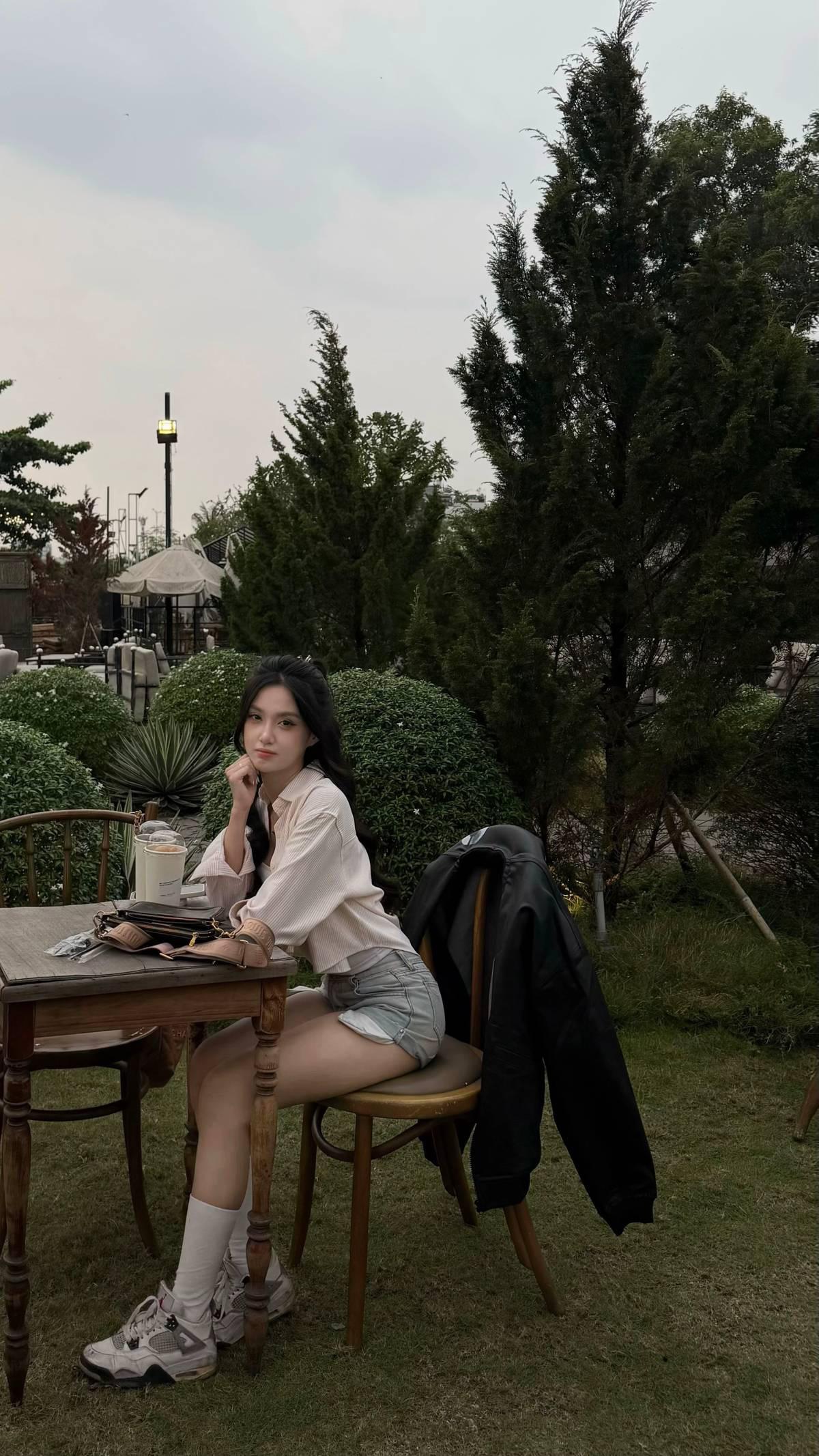 女人如何穿着显的有气质