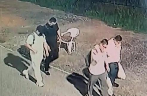 泰国一处高档别墅区，5名中国男子提前一个月在隔壁租下月租9.2万泰铢的豪宅充当“
