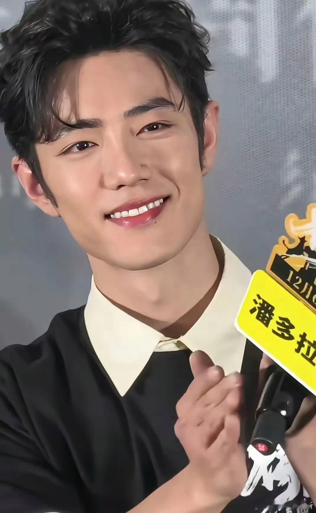 大家觉得肖战这是变了吗？还是化妆的效果？