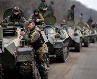 泽连斯基藏得有多深？就当全世界都以为俄罗斯“弹尽粮绝”的时候，俄罗斯只是摆摆手表