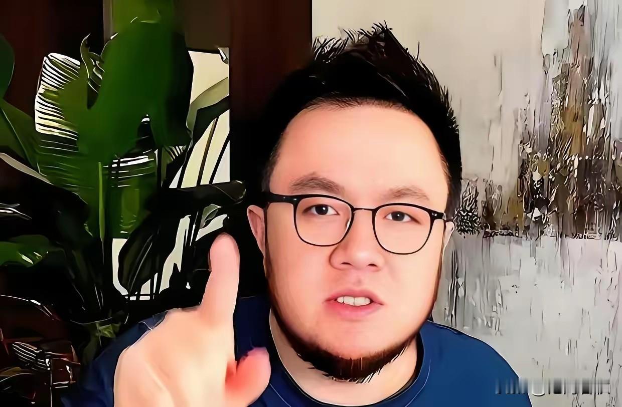 原来巴图只是艺名巴图在直播中重申：自己的学名叫宋健大家一直以为他本名叫英巴图