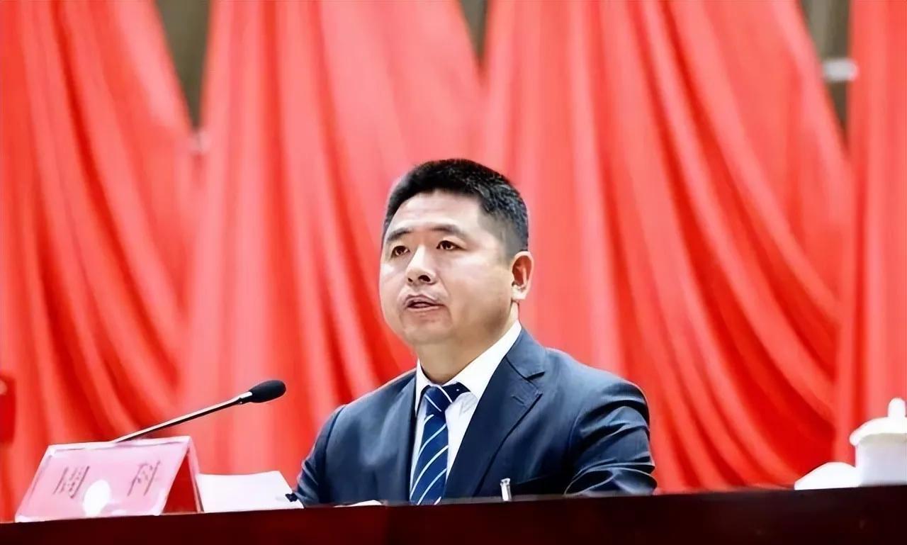 #周科调任青岛市档案馆馆长#虽然一直提倡干部要能上能下，但在实际操作中如果哪个