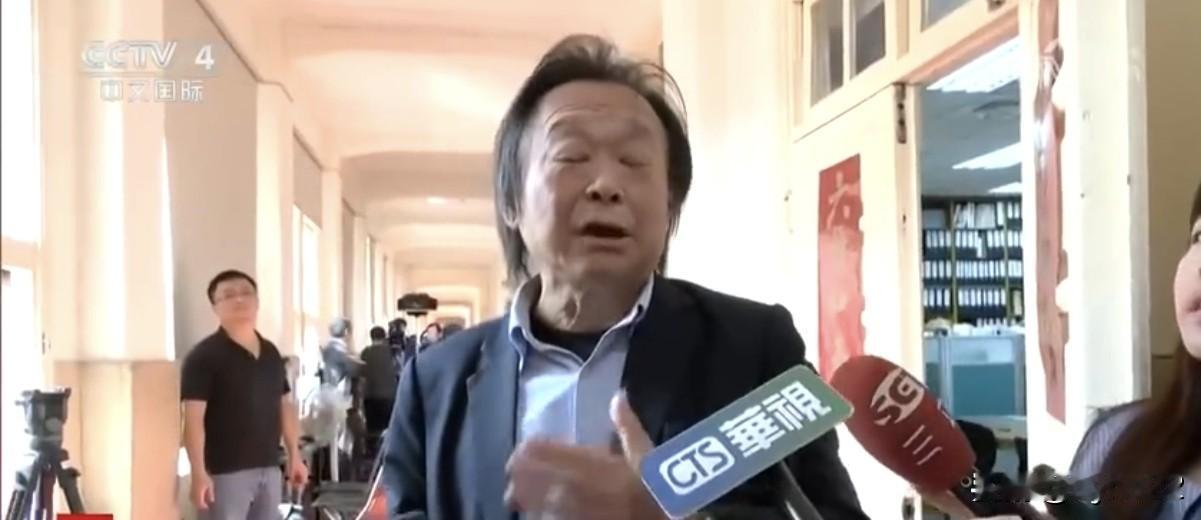 这次应该给尹乃菁鼓掌加分。郑丽文日前接受日本读卖电视台专访，重申国民党坚持一