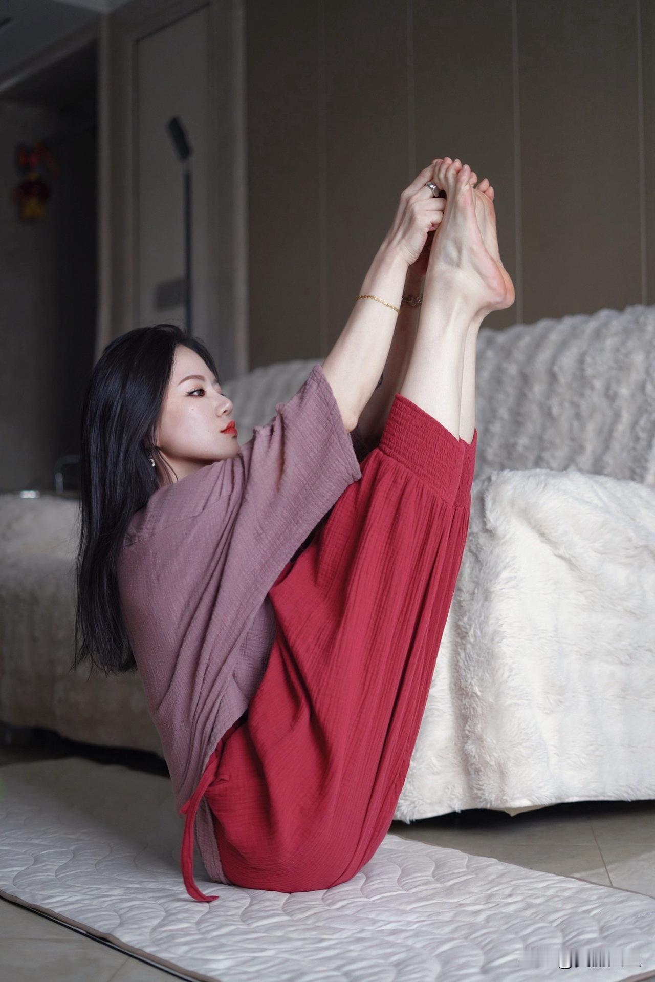 居家瑜伽每一个温暖的冬日