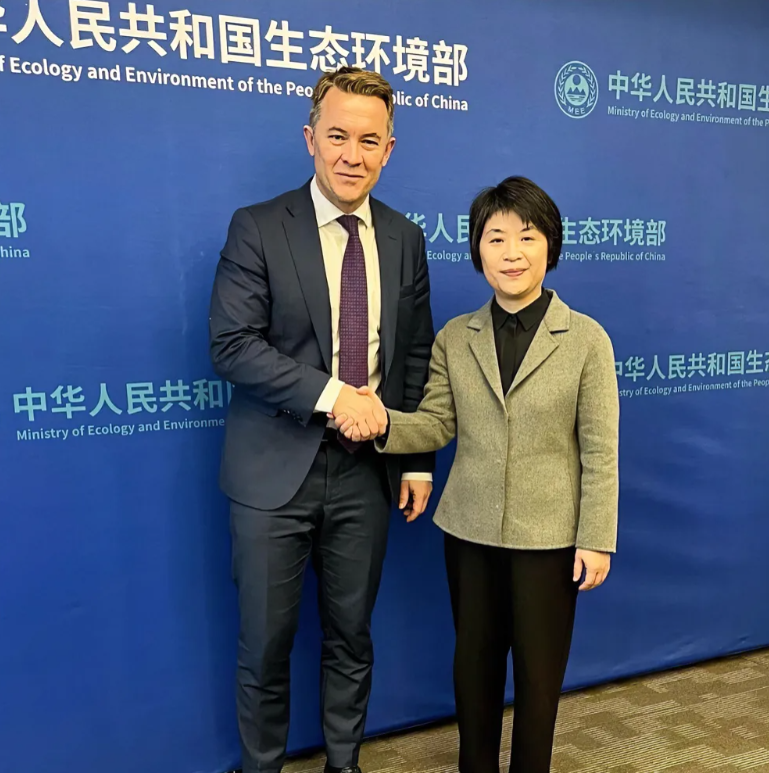 欧洲终于撑不住了！挪威国务秘书率先访华，代表北欧表态，表示无论美国做什么，在