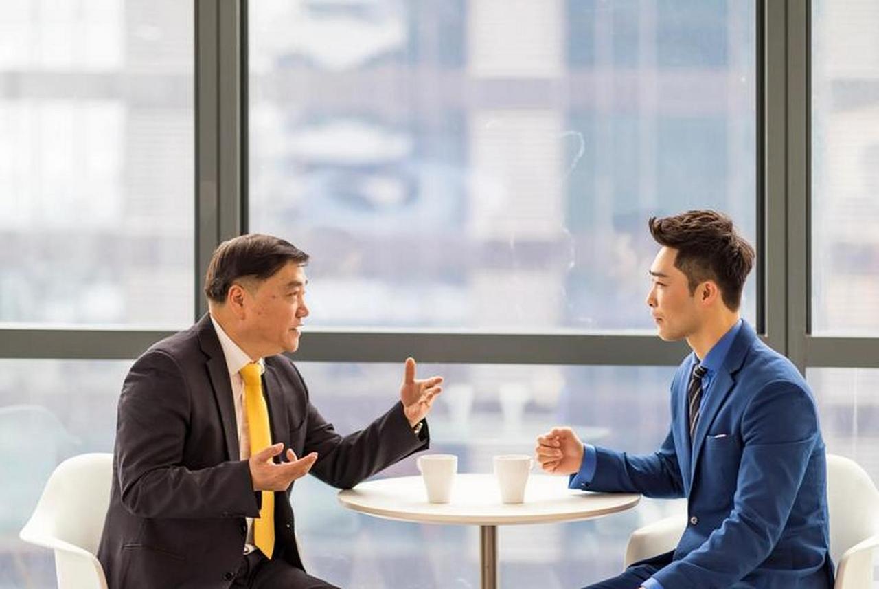 上海，一男子在某公司做经理8年，突然有一天，他跟老板为工作吵了几句，老板骂他“滚