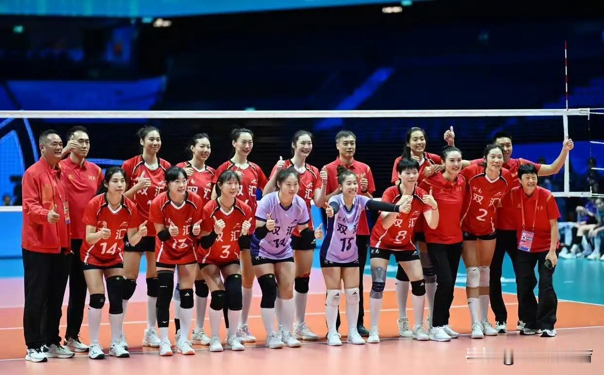 河南女排是“伪弱队”。首先，河南女排有底蕴。2000年初崛起，津军辽争霸阶段曾抢