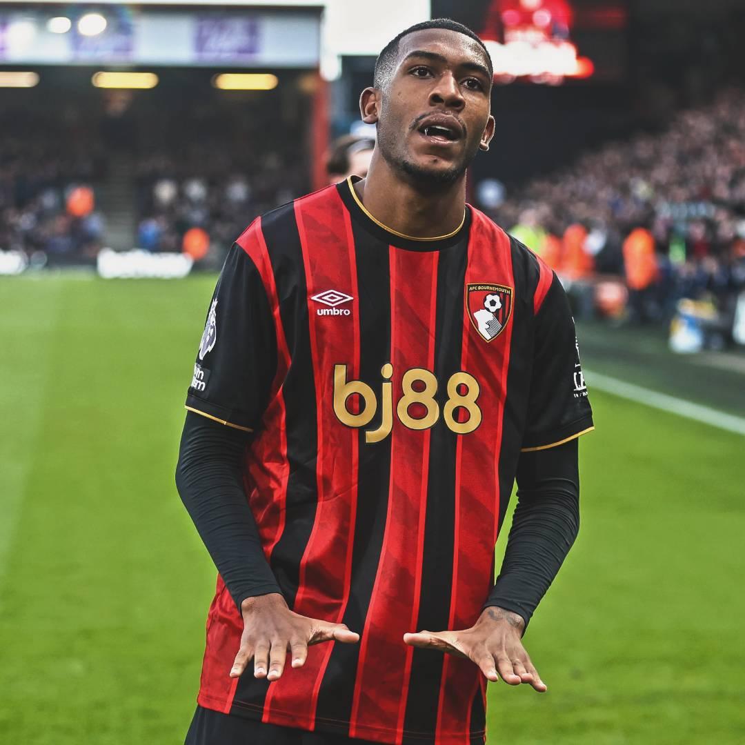 【拉扬有望参加世界杯】3月16日，巴西足协公布世界杯前最后一轮的友谊赛大名单，伯