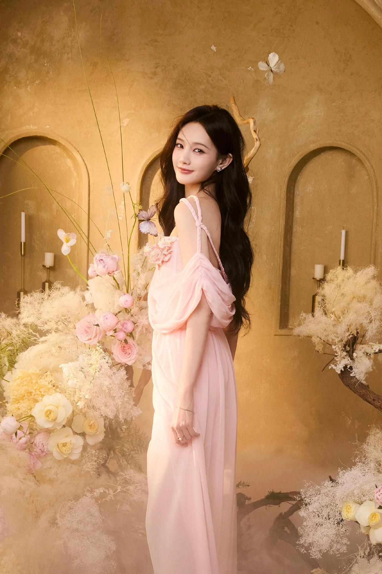 李一桐美图分享李一桐李一桐艺术照李一桐礼服李一桐素颜李一桐汉服李一桐吊