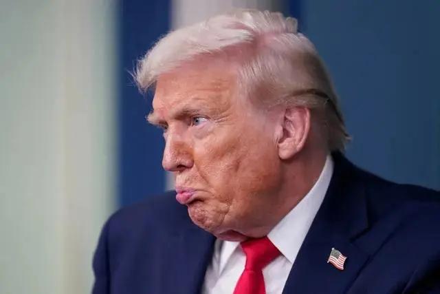 特朗普明知故犯！很奇怪，特朗普称，他理解台湾问题对中国的重要性和敏感性，却不断对