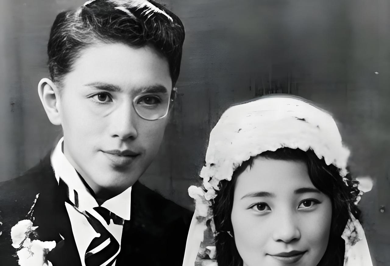 1993年，92岁的物理学家周培源向往常一样，晨练完回家，对着妻子大声说了一句：