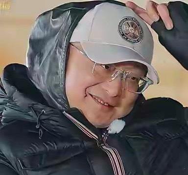 突然有点儿理解网友们了，为啥话锋一转，说路行好了。仔细看了《再见爱人》，才发现原