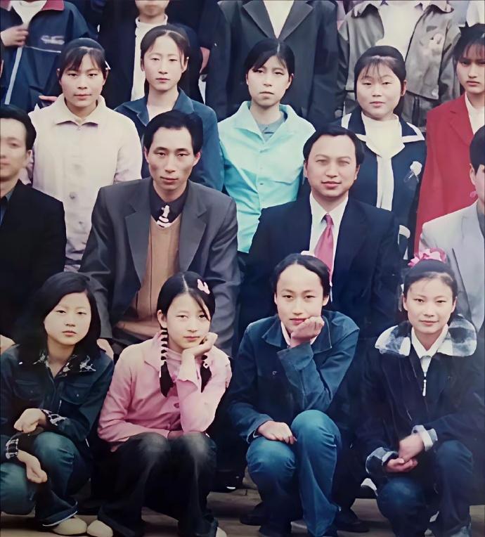 方媛中学毕业照就是天生丽质，天王郭富城真的好眼光​​​