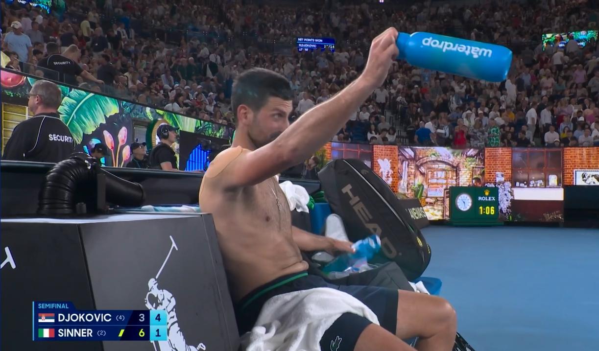 德约科维奇vs辛纳德约0-40连赢5分保发！兑现破发优势！第二盘4-1！真不容