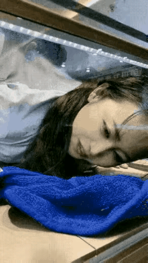 美女玩法太花了!这下好了!进得去,出不来了!
