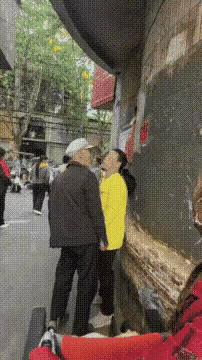 不是冤家不聚头🌚