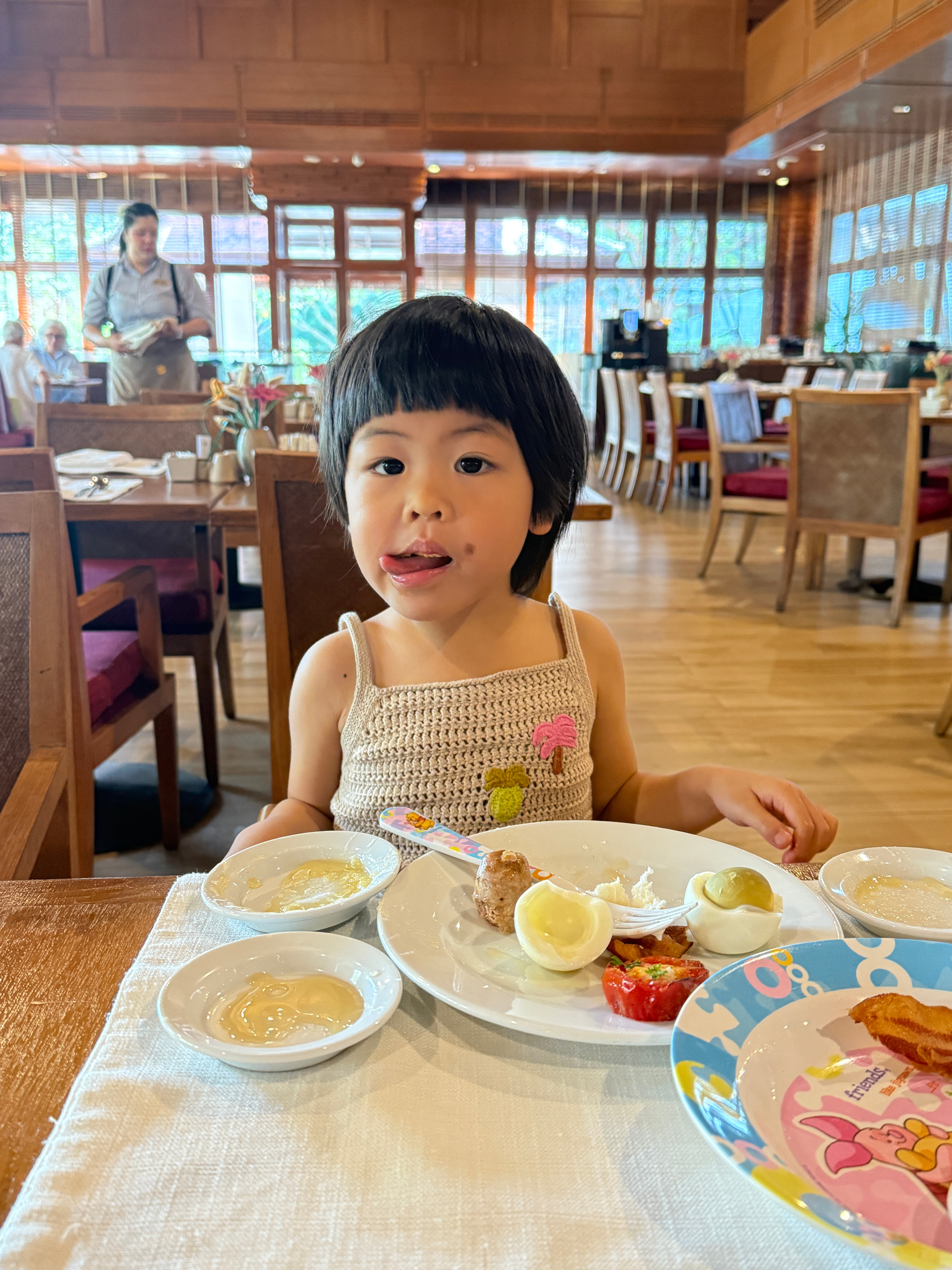 在吃饭了今天也是被教官喊起来的一天旅毛球清迈行