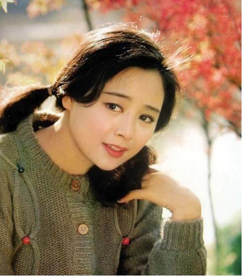 上影厂八九十年代出国定居不完整名单-张瑜（1957生，上影）：《庐山