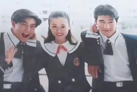 林心如绝对是国内最聪明的女星，和章子怡合作了一个部电影非常完美马上就学习到了如何