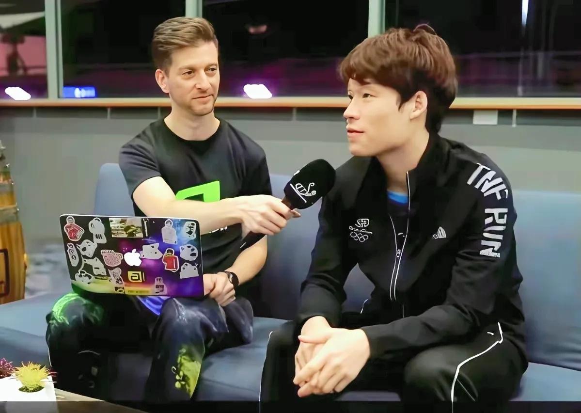 为何张禹珍心中的偶像一直是樊振东？其实张禹珍已经31岁了，比东哥还大2岁！这