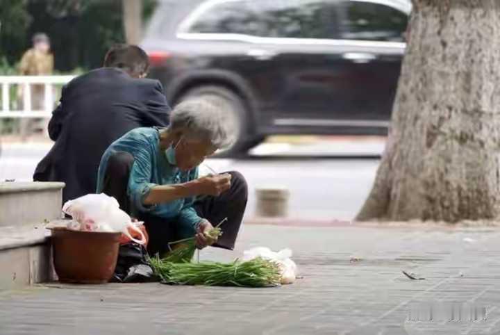 你相不相信行好事积阴德？虽然总说善良未必有善报，但超越三维世界去看问题，人积善