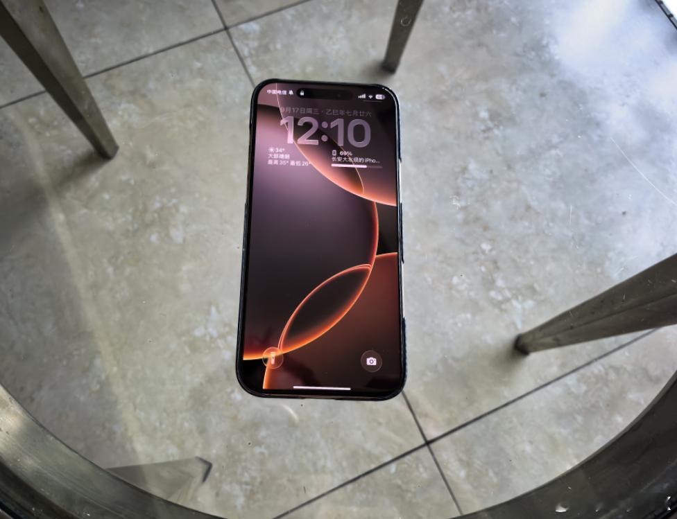 刚升级iOS26的天都塌了ios26我都用好久了其实续航尿崩不算啥事刚开始bet