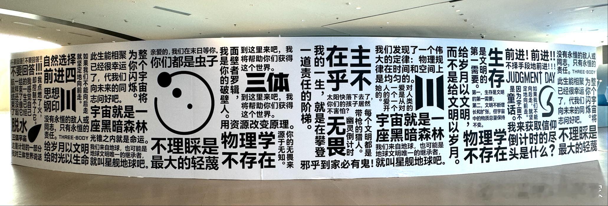 以前看美国的电影电视剧，经常能看到一家父母如果毕业于哈佛、耶鲁等名校，那么也特别